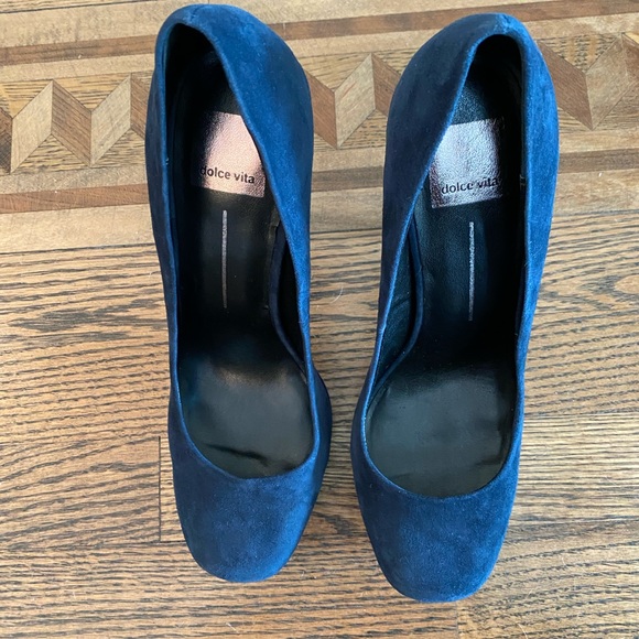 Dolce Vita platform navy blue suede pumps….never worn, 8.5 with original box - Picture 2 of 5